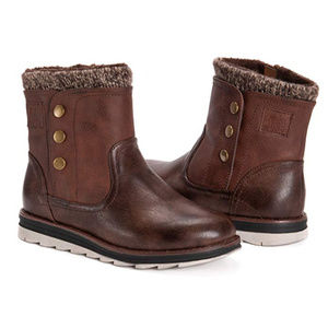 MUK LUKS Women's Hope Boots Wheeled Heel Shoe